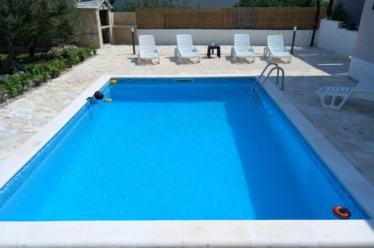 Holiday House M&A&K With Swimming Pool Kastel Stafilic Ngoại thất bức ảnh