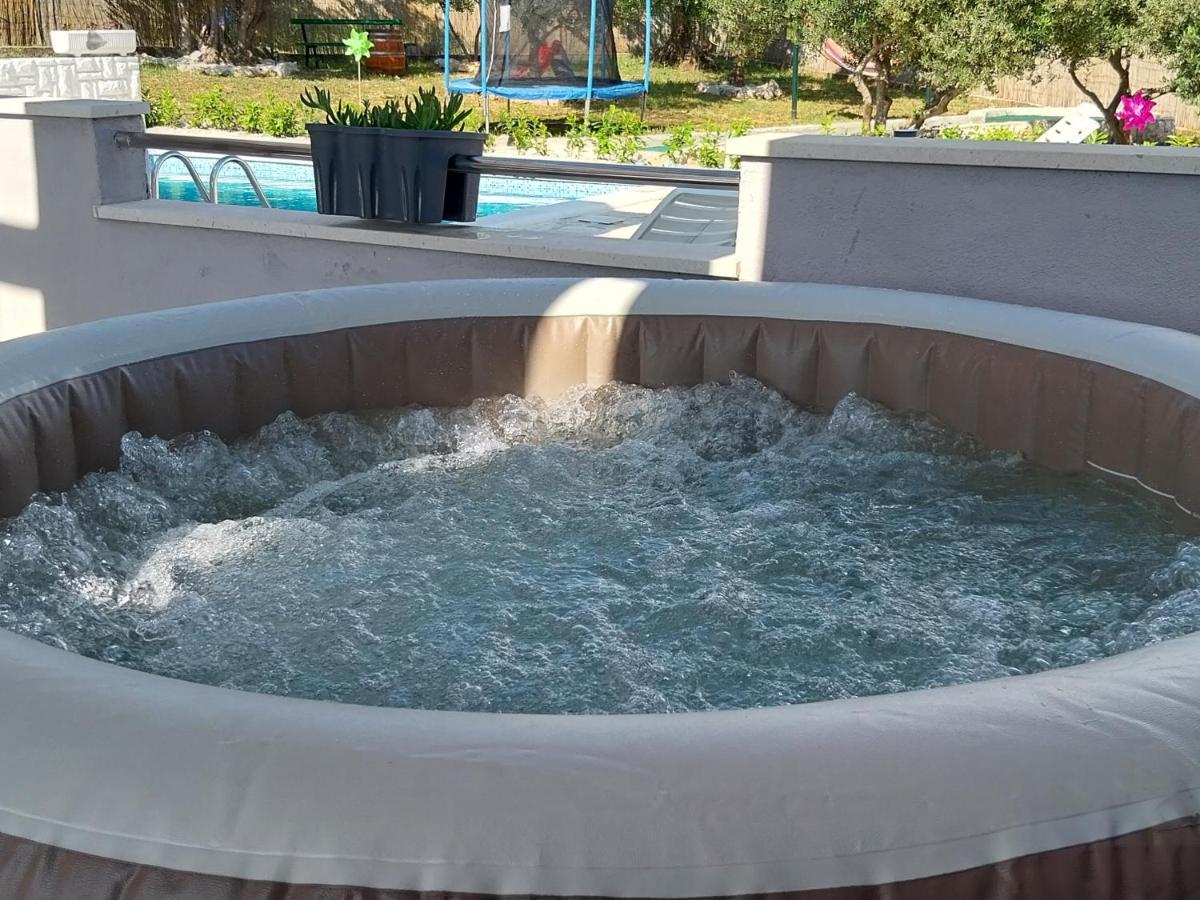 Holiday House M&A&K With Swimming Pool Kastel Stafilic Ngoại thất bức ảnh